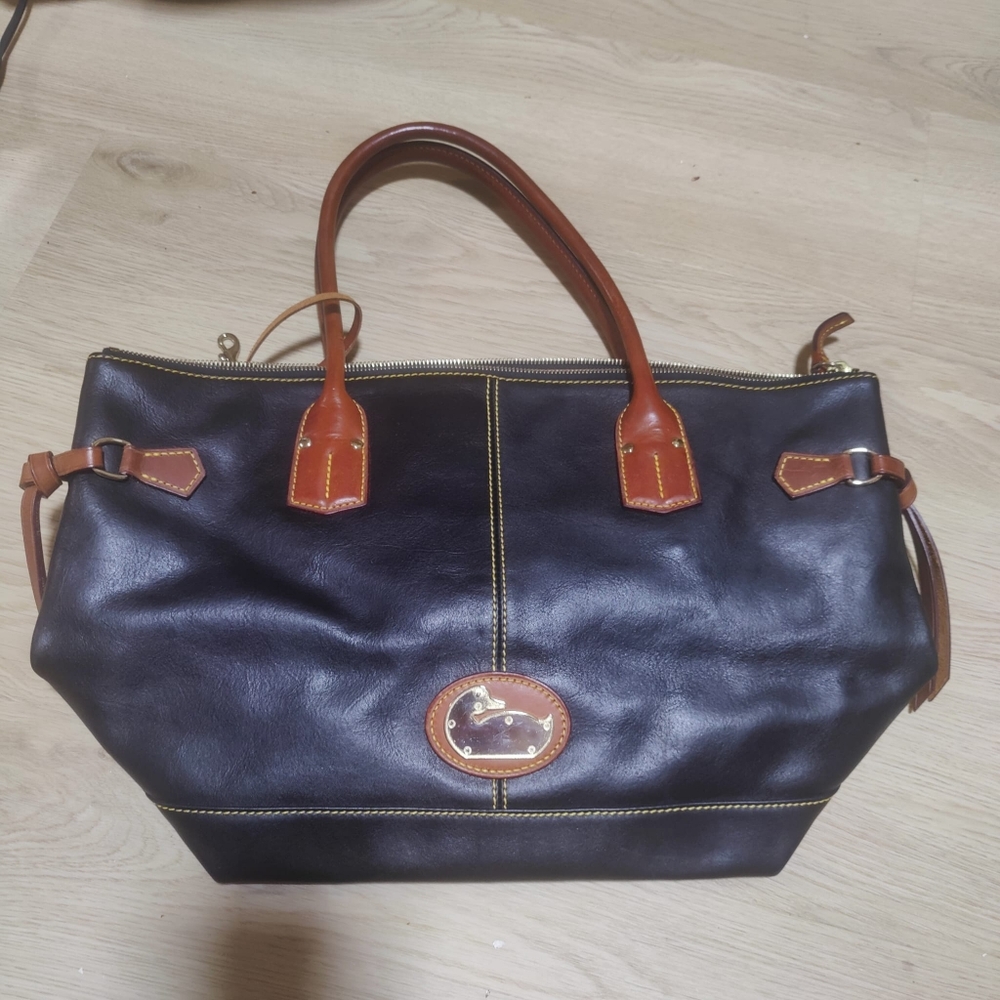 Vintage dooney and bourke bag